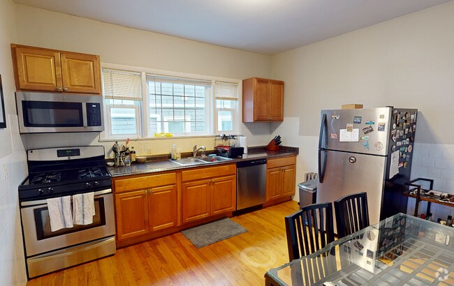 Building Photo - 23 Tufts St