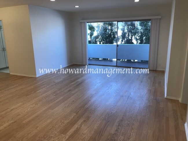 Building Photo - 416 N Oakhurst Dr