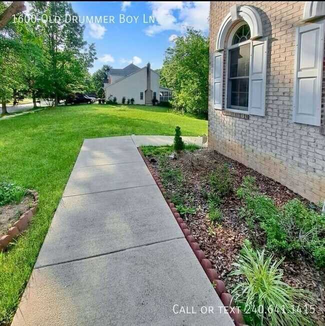 Foto del edificio - 1600 Old Drummer Boy Ln