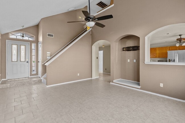 Building Photo - 2313 Garrett Dr