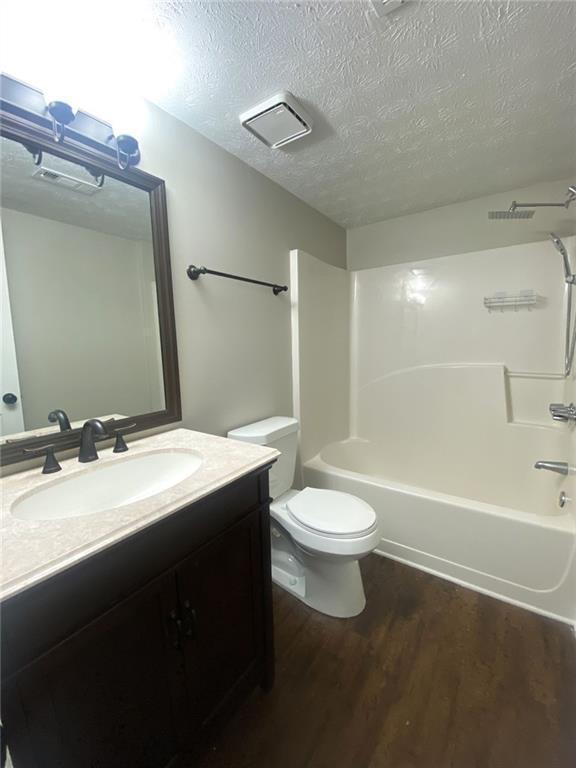 Building Photo - 5477 Riverside Dr