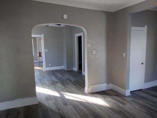 Building Photo - 1407 Colton St