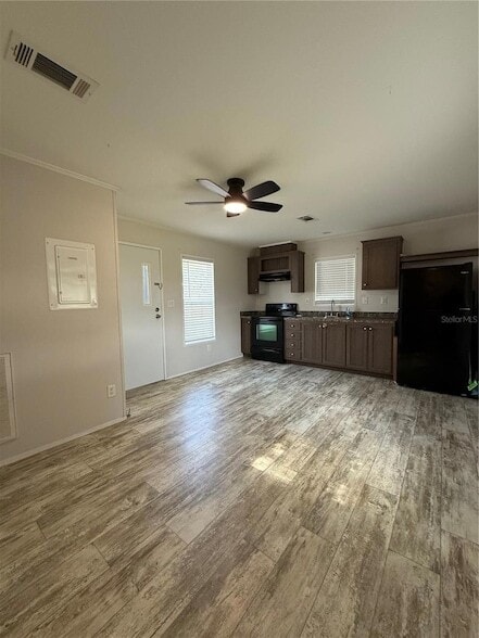 Building Photo - 37412 Carringer Rd