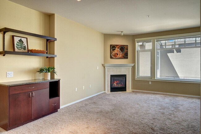 Building Photo - 109 2nd St S
