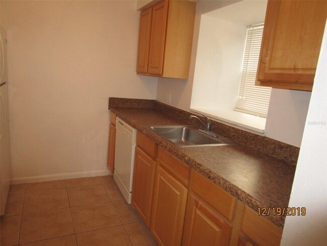 Building Photo - 9118 Tudor Dr