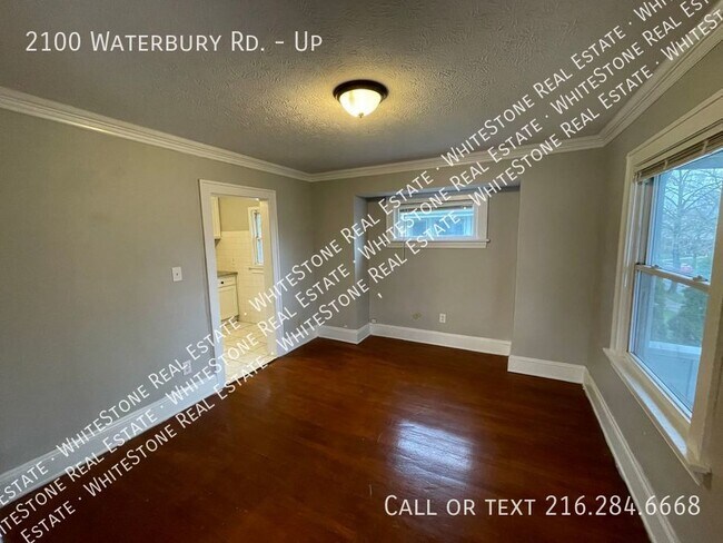 Building Photo - Lakewood 2-Bedroom Unit with Classic Touches