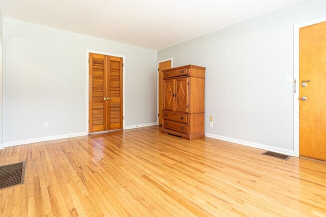 Foto del edificio - 2728 Riedling Dr