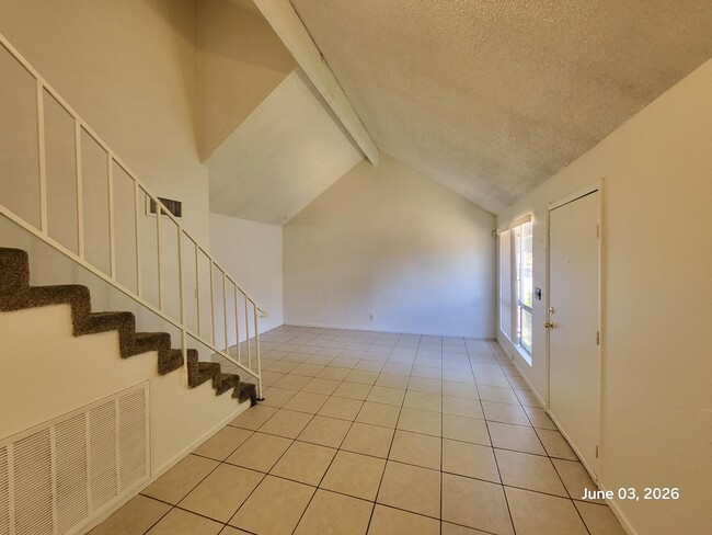 Foto del edificio - 4456 Buena Vista Dr
