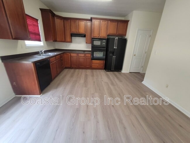 Building Photo - 620 Annaka Loop