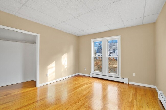 Building Photo - 15 Myrtle Ave