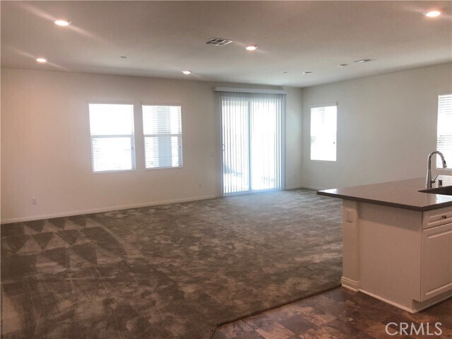 Foto del edificio - 2735 E Howlett Ln