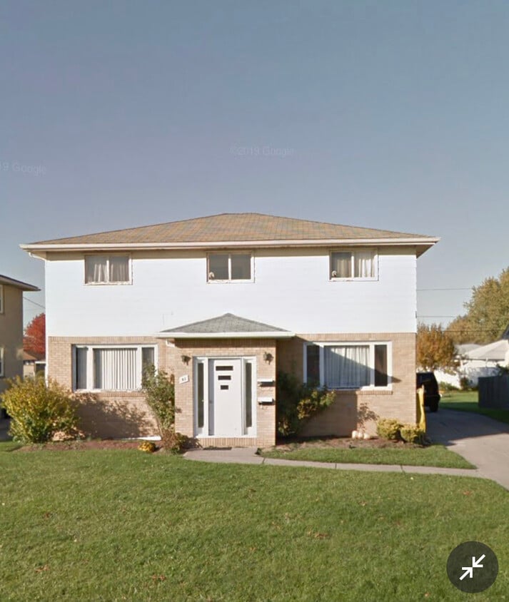 52 Pacific Ave Unit Left, Lackawanna, NY 14218 Apartments in