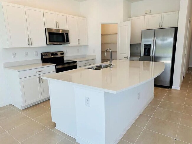 Building Photo - 34217 Carronade