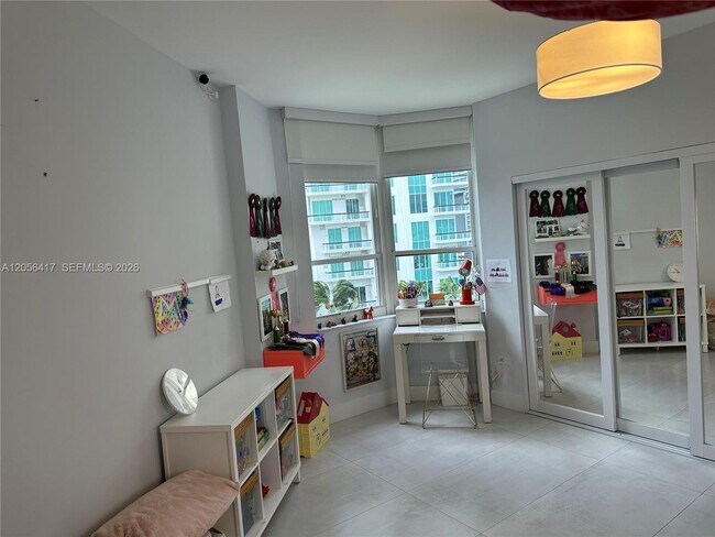 Foto del edificio - 888 Brickell Key Dr
