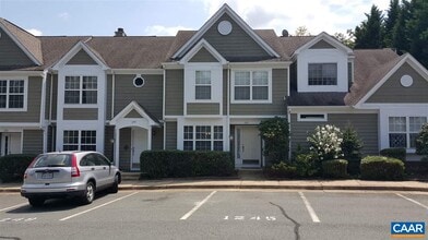 Building Photo - 1245 Clifden Green