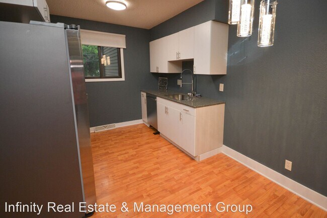 Foto del edificio - 3 br, 2 bath House - 1221 1st St SW #300