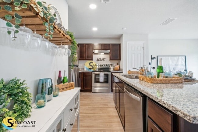 Foto del edificio - 7649 Mailes Ct