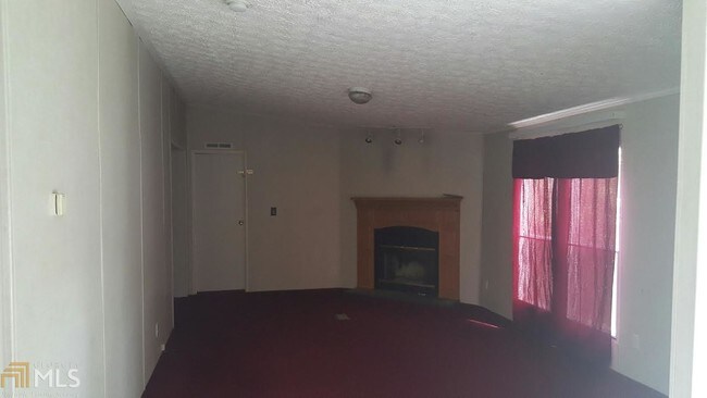 Foto del edificio - 6544 Lakeview Rd