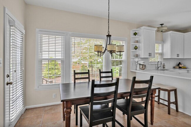 Building Photo - 3100 Felbrigg Dr