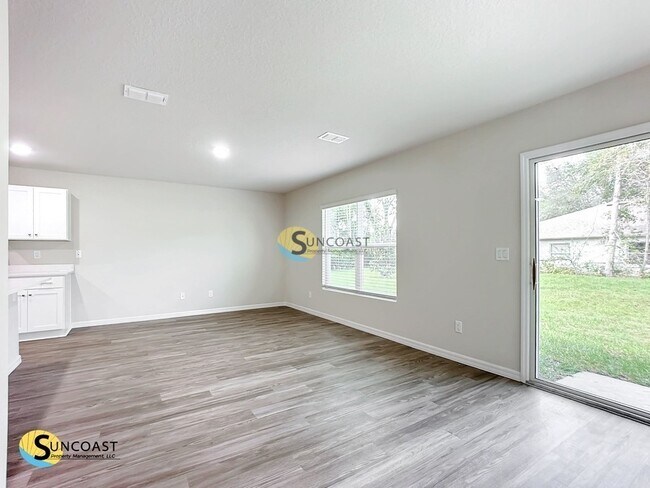 Foto del edificio - 92 Buttonworth Dr
