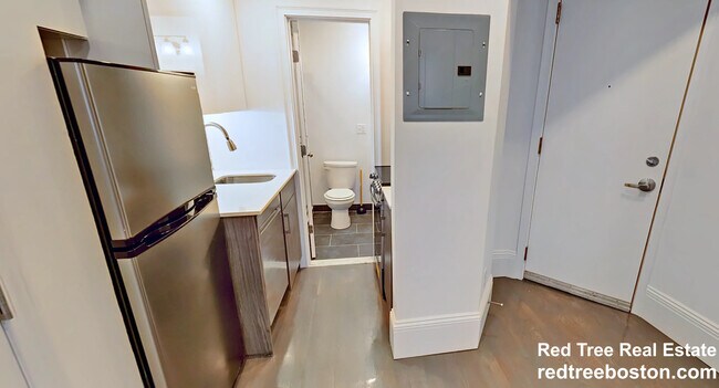 Photo - 270 Newbury St. Unit 2 Apartment