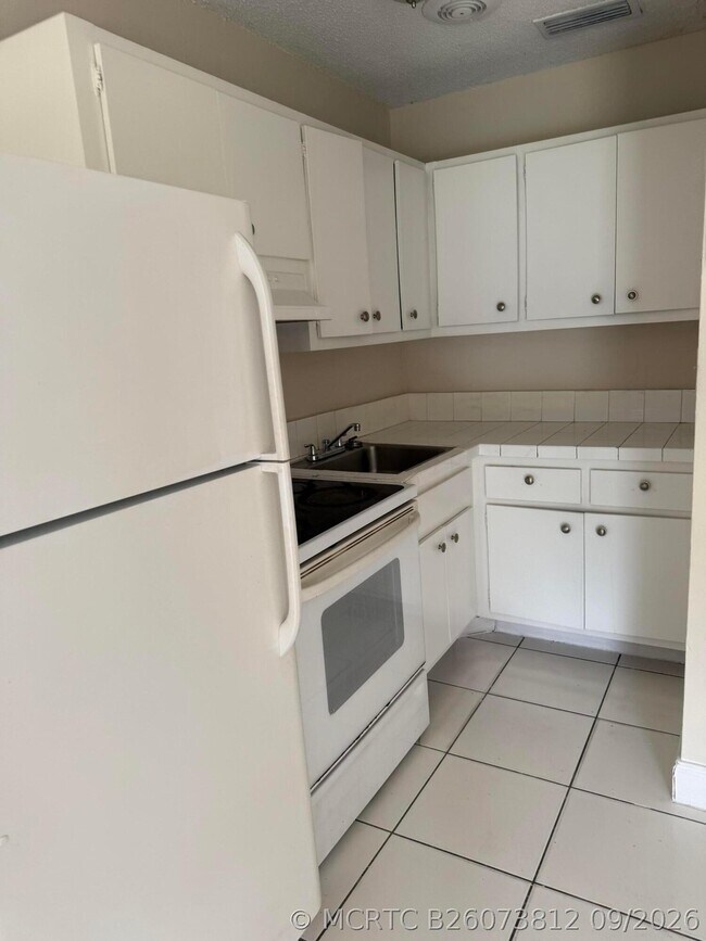 Foto del edificio - 1431 SW 44th Terrace