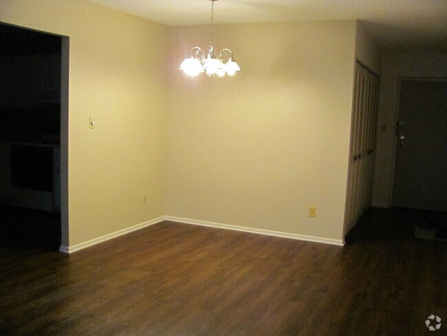 Building Photo - 20333 Detroit Rd