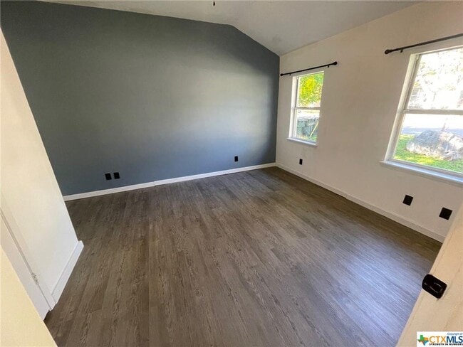 Building Photo - 1335 Belvin St