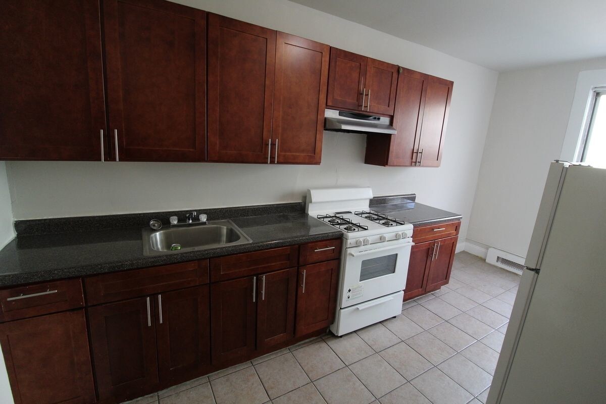 Foto principal - 577 E 184th St