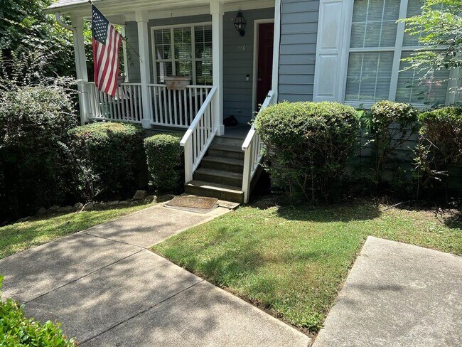 Building Photo - 116 Fan Branch Ln