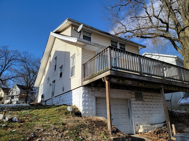 Building Photo - 1299 Sunrise Dr