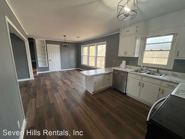 Building Photo - 3 br, 1.5 bath House - 197 Oreburg Road