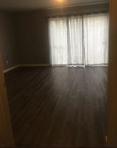 Building Photo - 506 S Saluda Ave