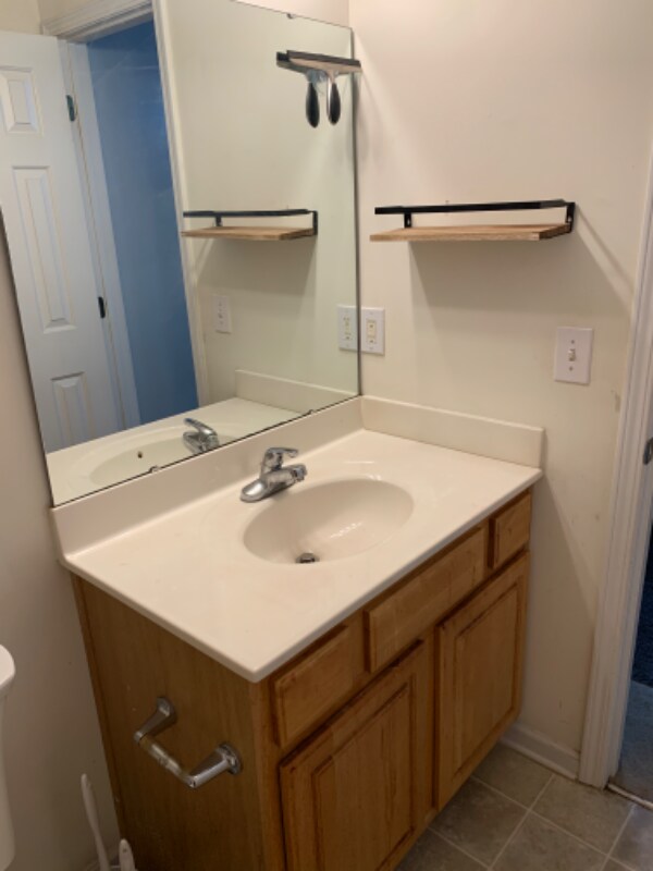 Building Photo - 331 Chickadee Ln