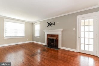 Building Photo - 227 Delview Ln