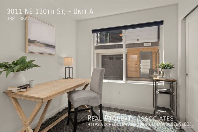 Foto del edificio - Beautiful 3 Bedroom Townhome