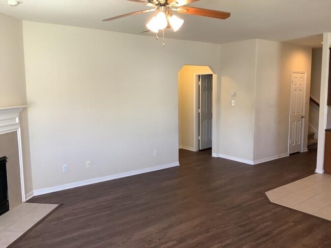 Building Photo - 18854 Lantern Cove Ln