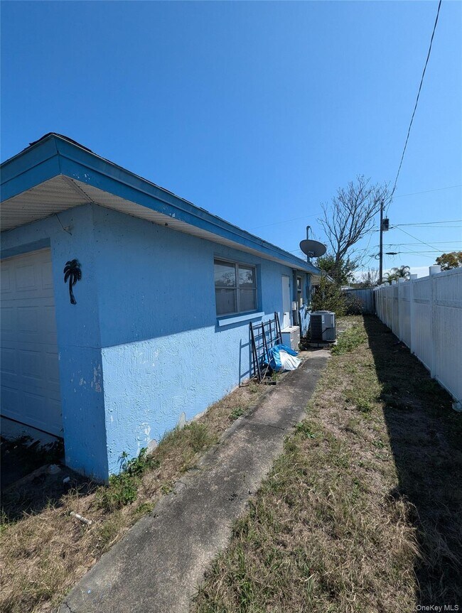 Foto del edificio - 7416 Star Dust Dr