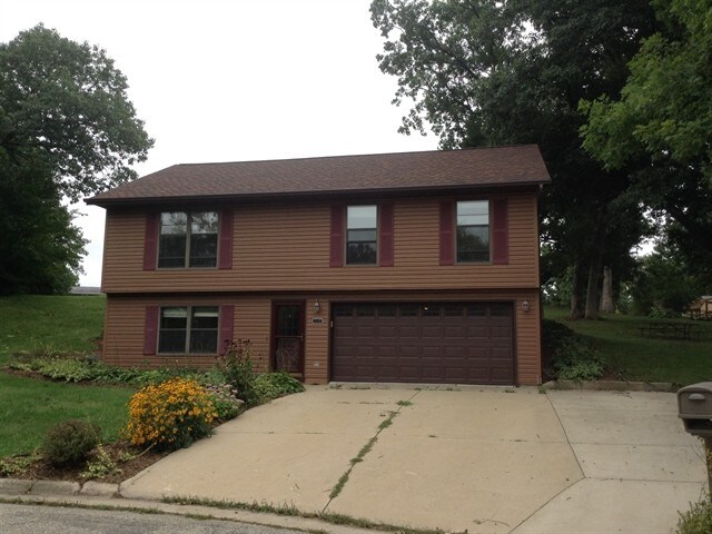 Primary Photo - 536 Crestwood Court