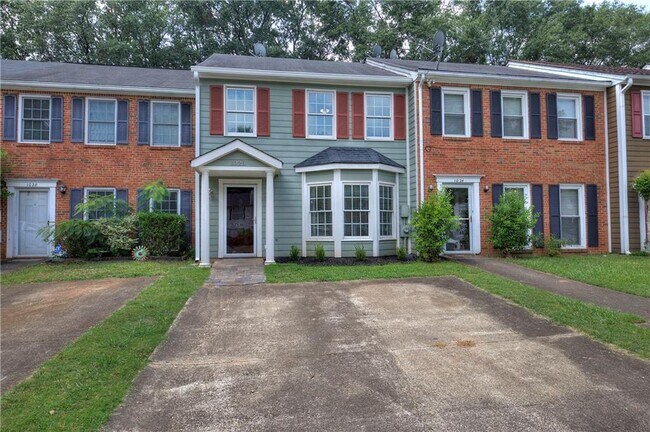 Foto del edificio - 1026 Windy Oaks Ct