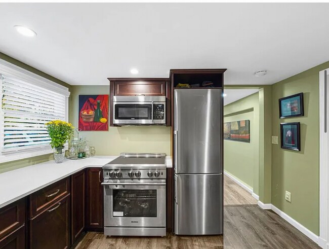 Foto del edificio - 17 Nevinwood Pl