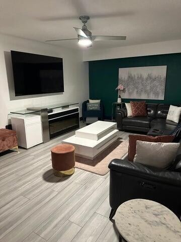 Foto del edificio - 7716 77th Way