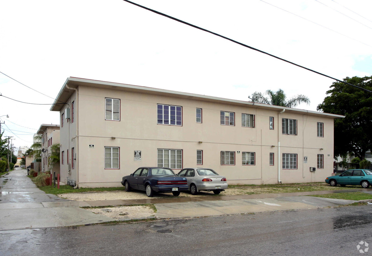 Building Photo - Coral Way Apartments