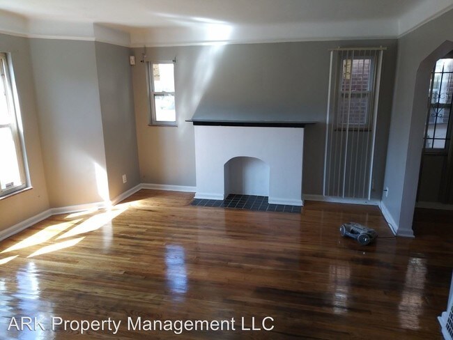 Building Photo - 3 br, 1 bath House - 18510 Hartwell