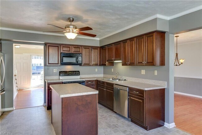 Foto del edificio - 1025 Taylor Rd