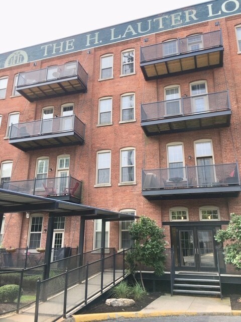 Foto del edificio - PENDING-Modern Loft in Popular Lauter Lofts!
