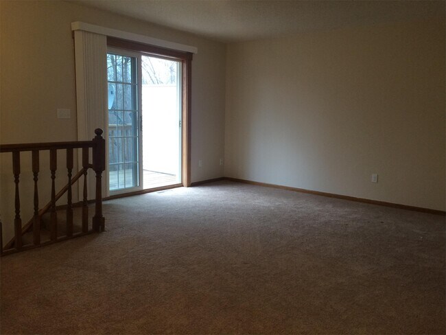 Foto del edificio - 10628 Hummingbird St NW