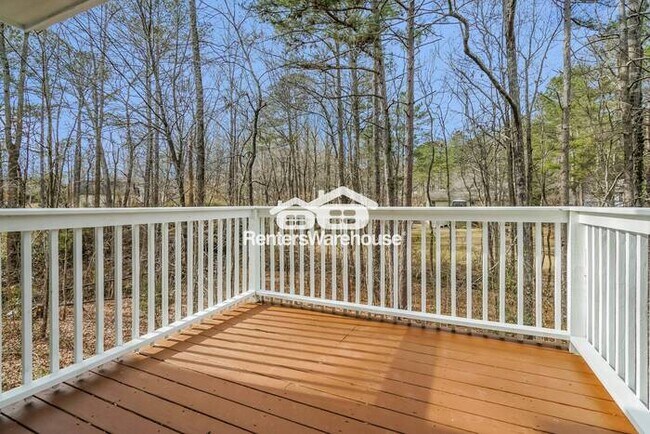 Building Photo - Totally renovated split level in Douglasville