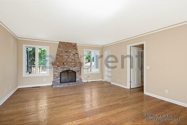 Building Photo - 938 Leo Way