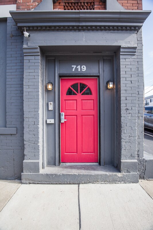 Building Photo - 719 E McMillan St
